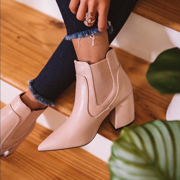 RESTOCK! 5⭐️/ALYSE/ Blush Pink Croc Heeled Bootie - Picture 4 of 5